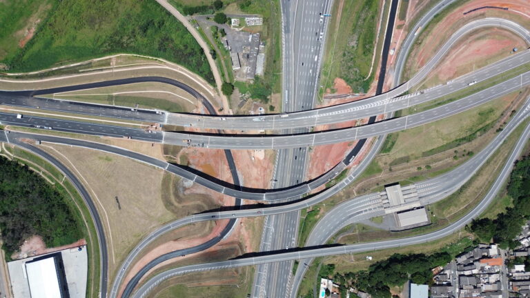 Governo de SP anuncia pacote de R$ 2 bilhões para obras em rodovias estaduais